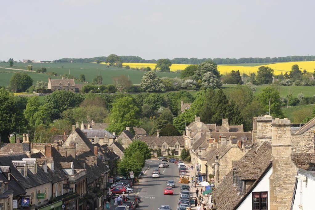 Highway Hotel Burford Exterior photo